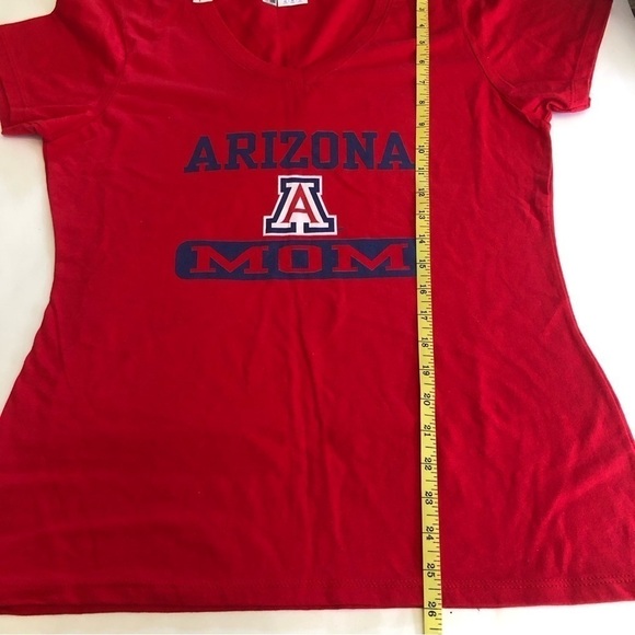Arizona Wildcats Mom Officially Licensed V-Neck Short Sleeve T-Shirt Size M - Picture 5 of 10